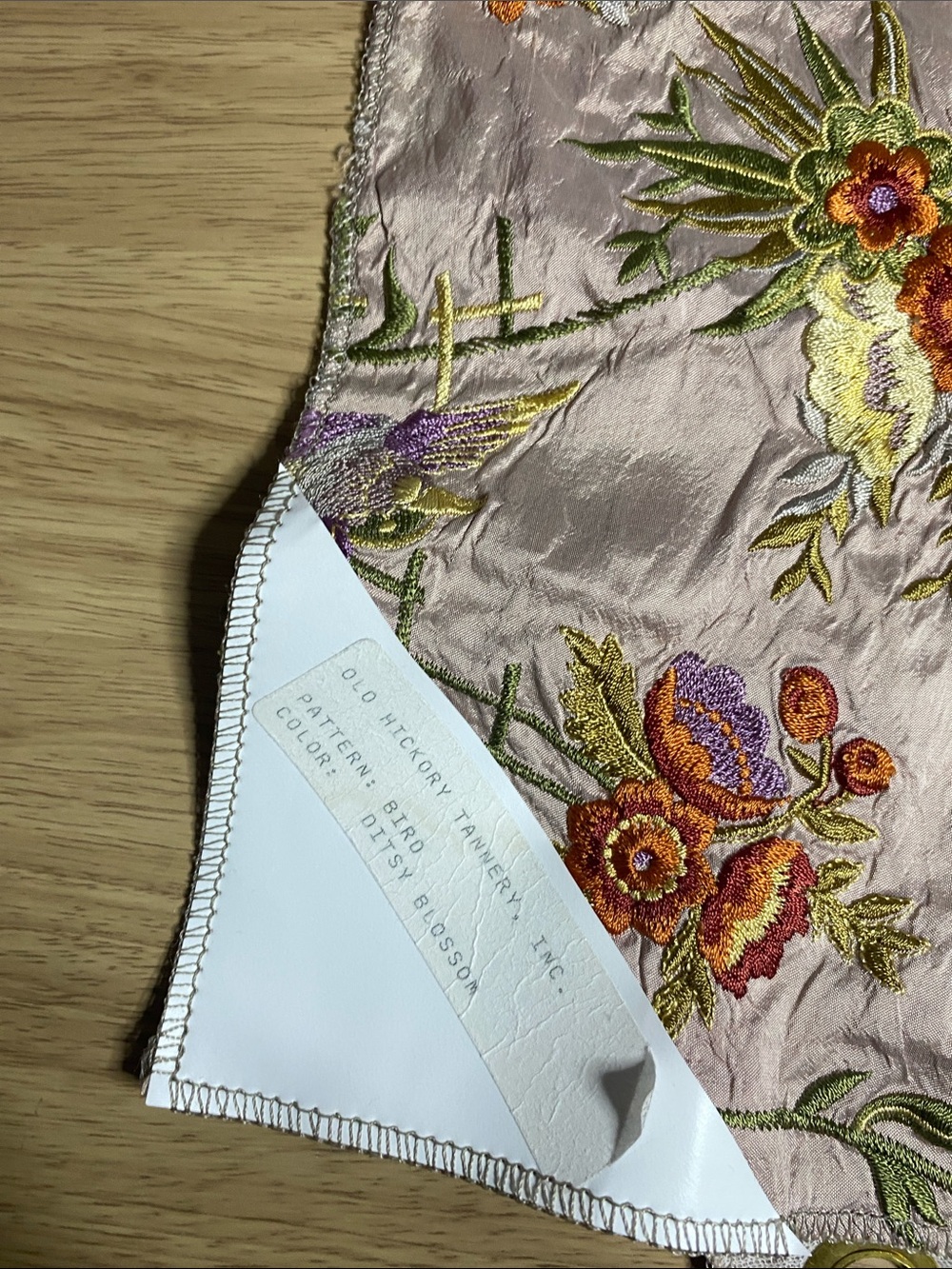 Hickory Tannery High-end designer embroidered silk drapery & upholstery fabric - Picture 2 of 12